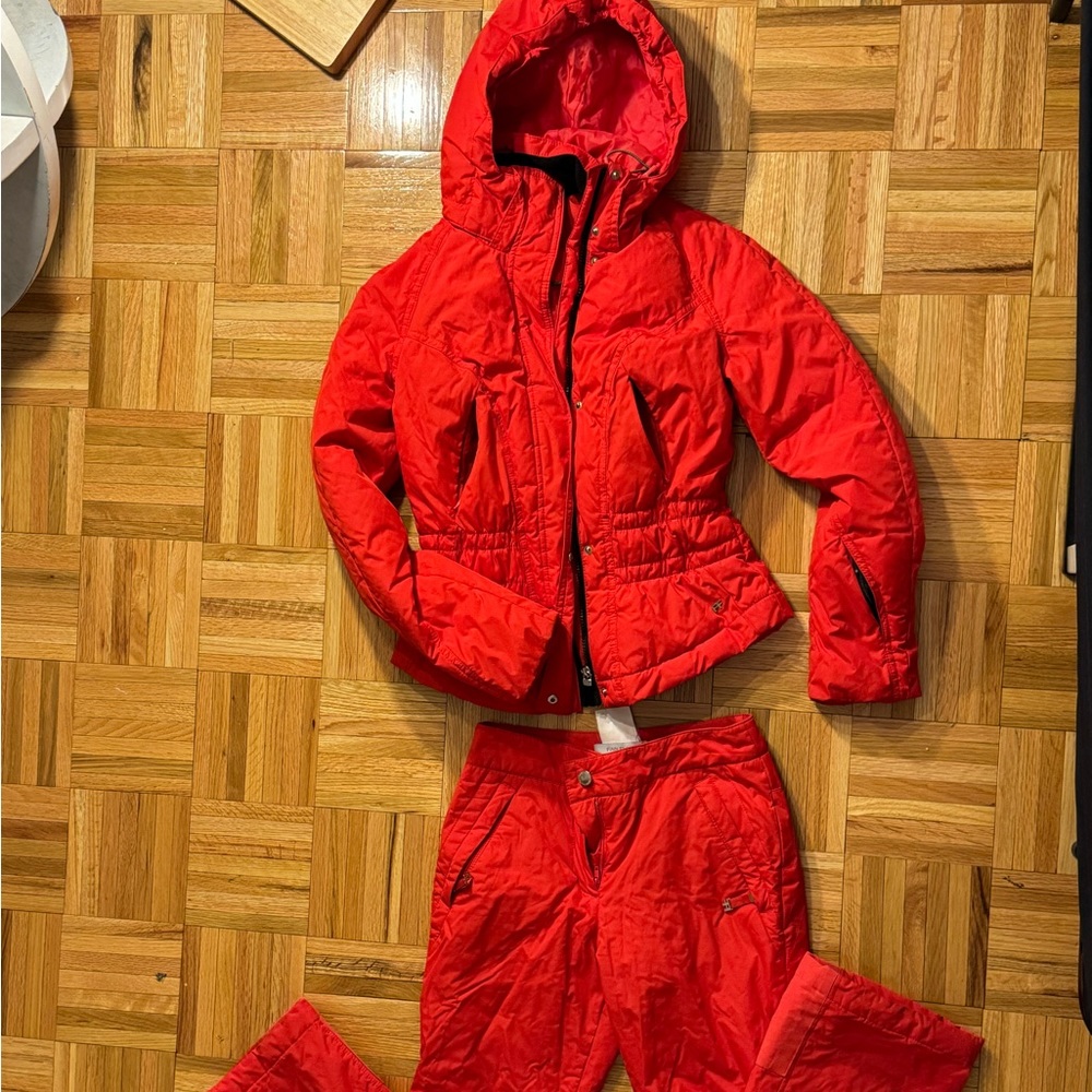 Finn Flare 
Ski jacket and Pants set women